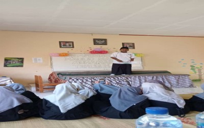 PERINGATAN MAULUD LOMBA di TIAP KELAS